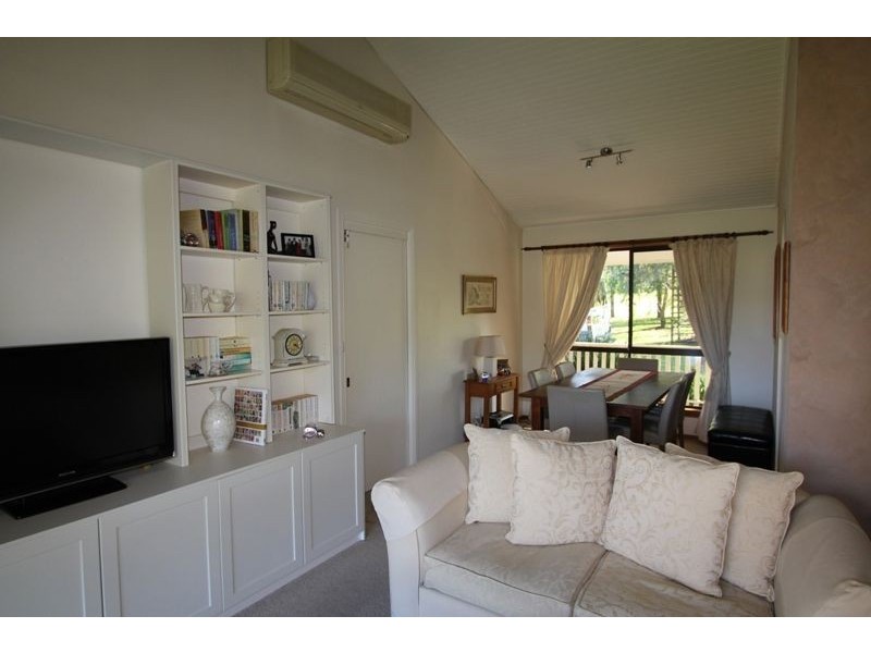 17 Jenanter Dr, Kangaroo Valley NSW 2577