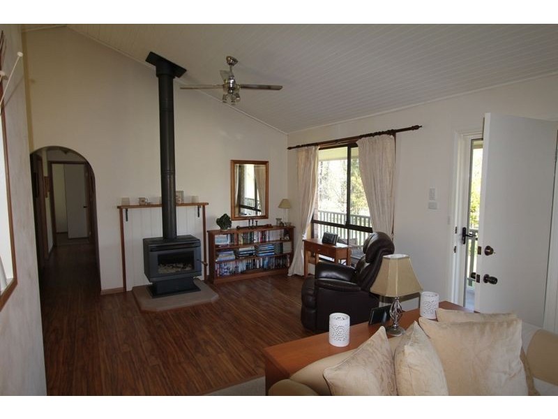 17 Jenanter Dr, Kangaroo Valley NSW 2577