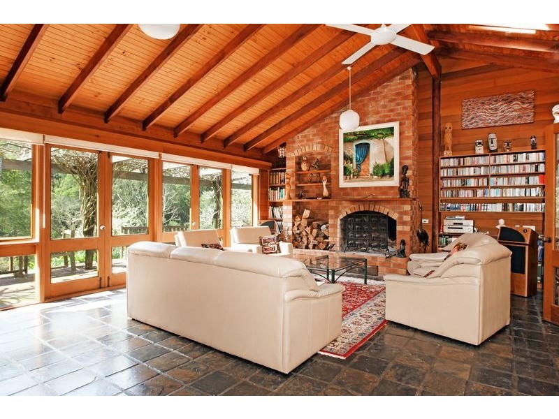 215 Green Valley Road, Kangaroo Valley NSW 2577