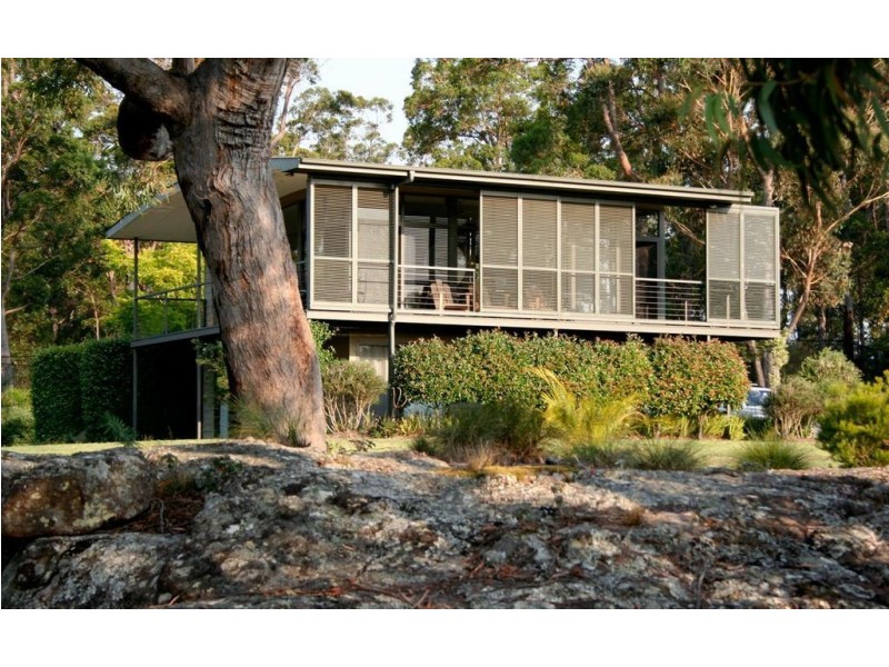 - Radiata Road, Kangaroo Valley NSW 2577