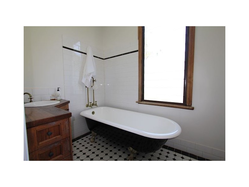 16 Brooks Lane, Kangaroo Valley NSW 2577