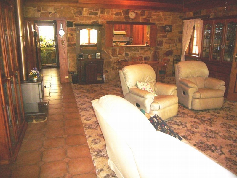 Lot 103 White Hutt Rd, Clare SA 5453