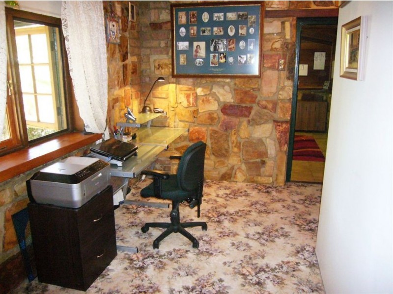 Lot 103 White Hutt Rd, Clare SA 5453