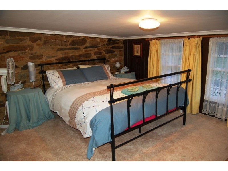 4 Penclawdd Street, Burra SA 5417