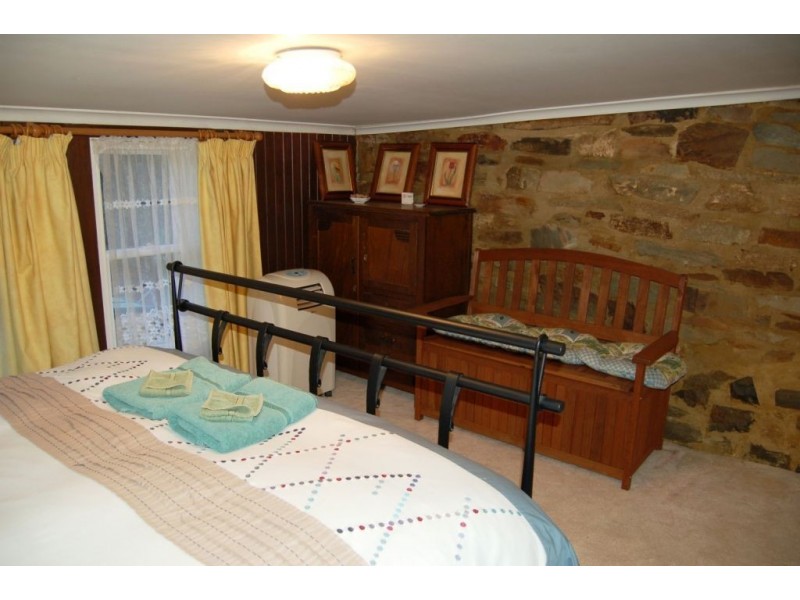 4 Penclawdd Street, Burra SA 5417