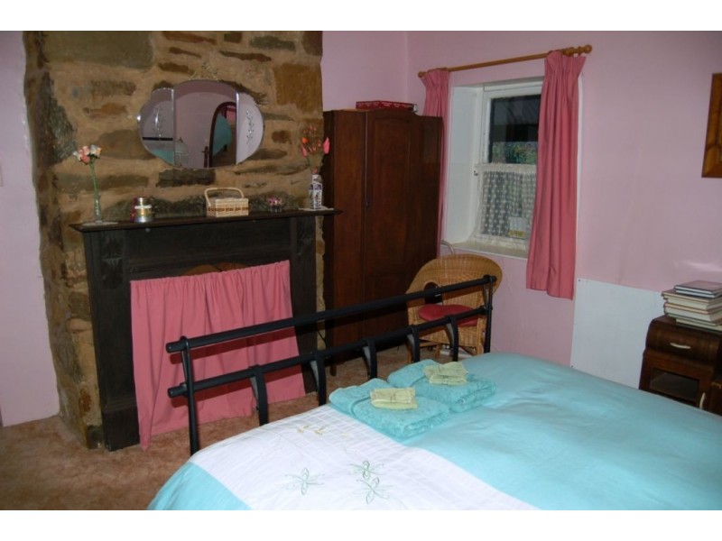 4 Penclawdd Street, Burra SA 5417