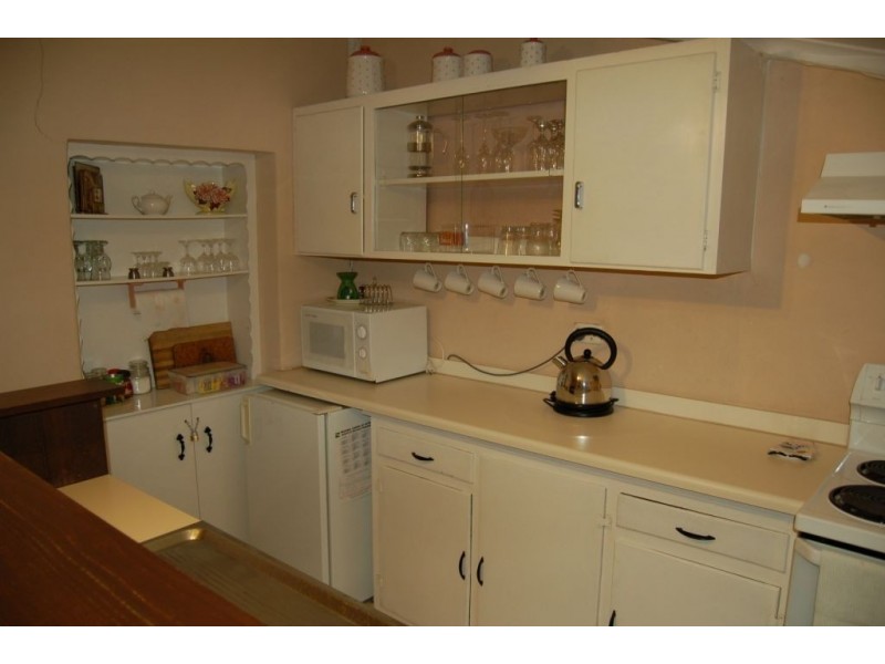 4 Penclawdd Street, Burra SA 5417