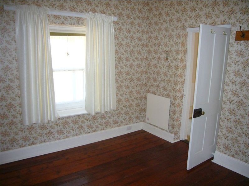 2 Penclawdd Street, Burra SA 5417