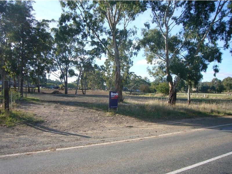 112 Dame Street, Clare SA 5453