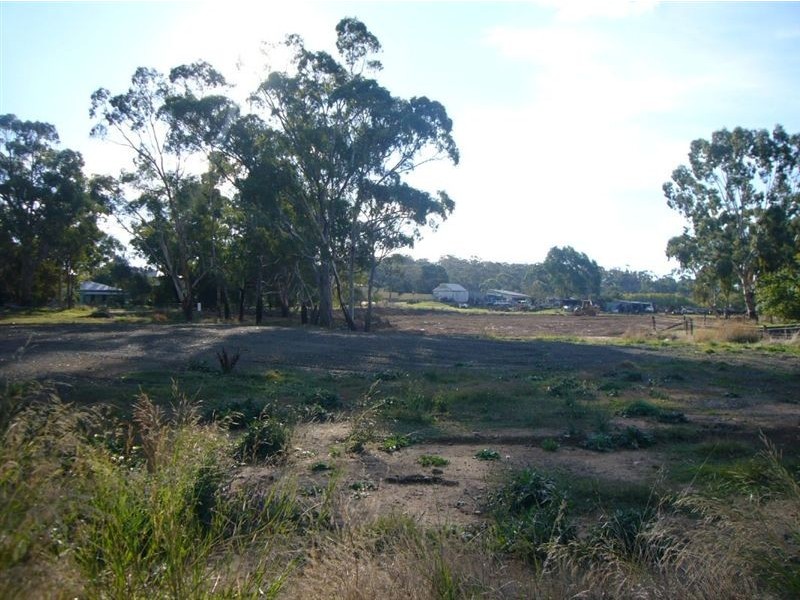 112 Dame Street, Clare SA 5453