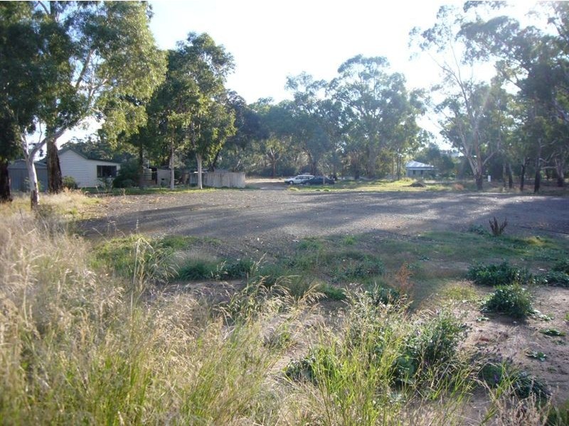 112 Dame Street, Clare SA 5453