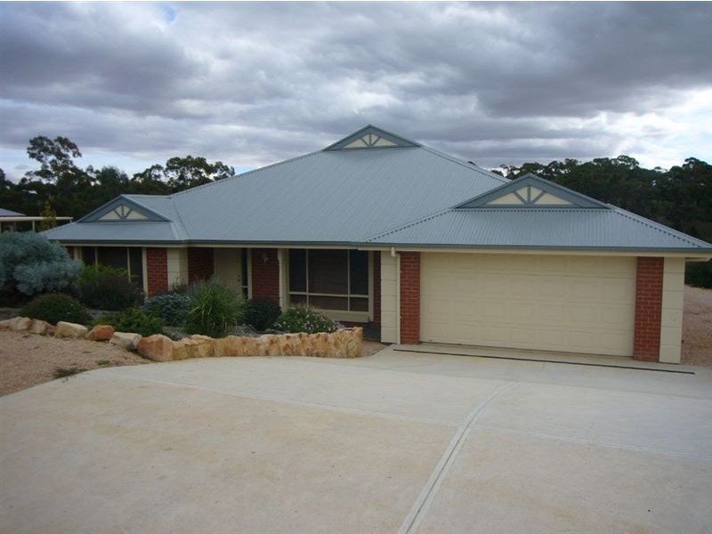 5 Hayward Street, Armagh, Clare SA 5453