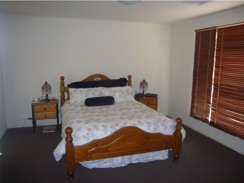 5 Hayward Street, Armagh, Clare SA 5453