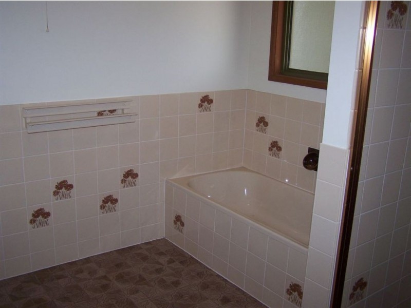 9 Frith Road, Crystal Brook SA 5523