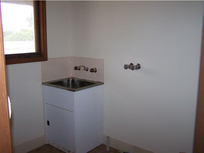 9 Frith Road, Crystal Brook SA 5523