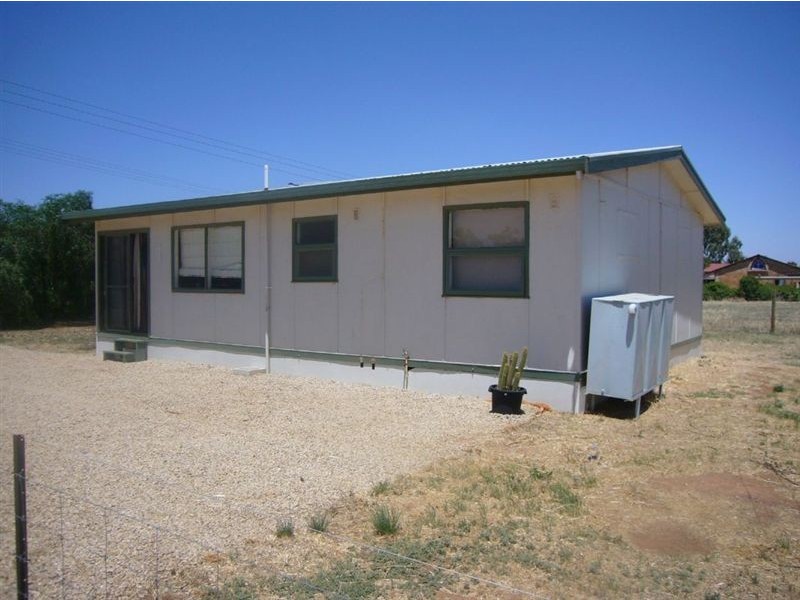 38 High Street, Hoyleton SA 5453