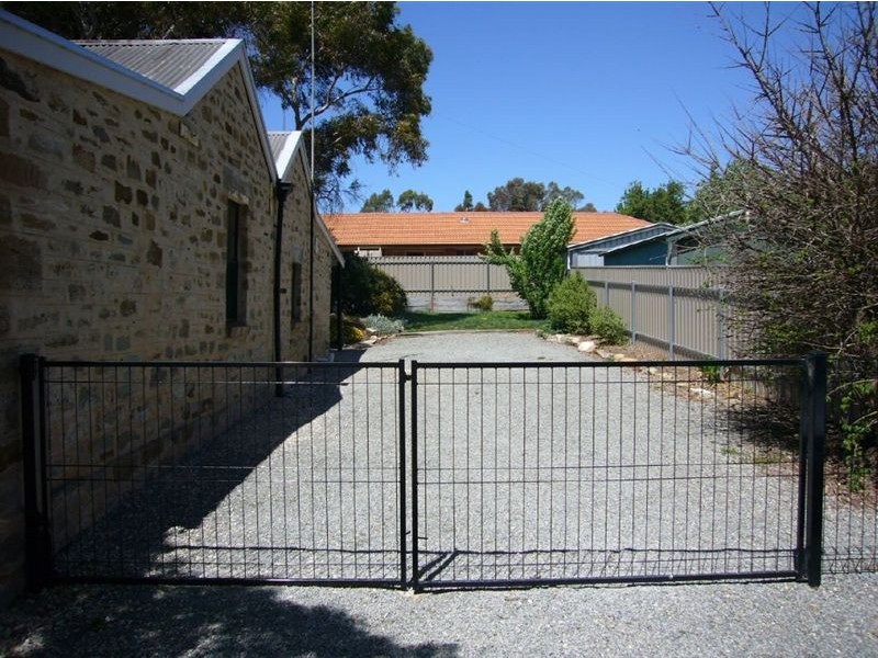 52B Victoria Rd, Clare SA 5453