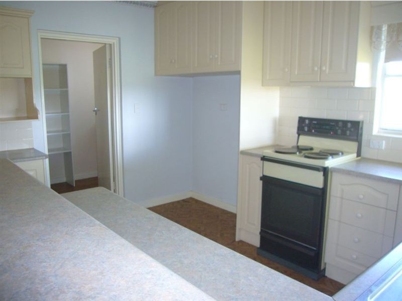 x Roach Rd, Clare SA 5453