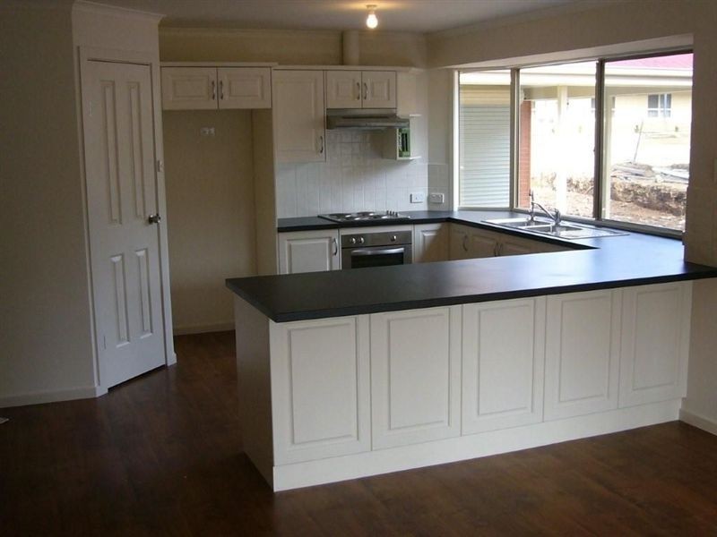 3 Rocky Glen Crt, Clare SA 5453