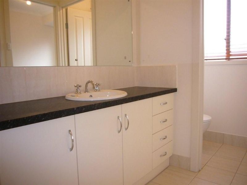 3 Rocky Glen Crt, Clare SA 5453