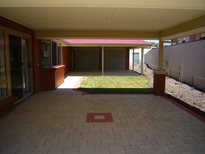 3 Rocky Glen Crt, Clare SA 5453