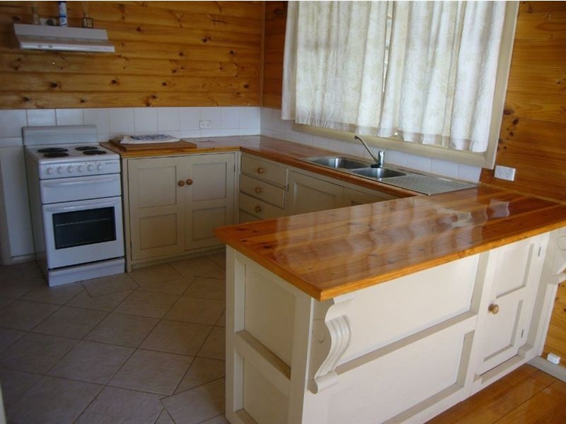 14 Kelly Street, Clare SA 5453