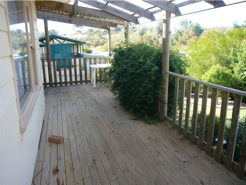 14 Kelly Street, Clare SA 5453