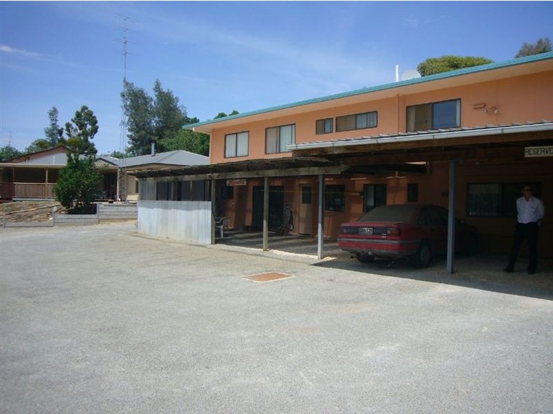 15 Beare Street, Clare SA 5453