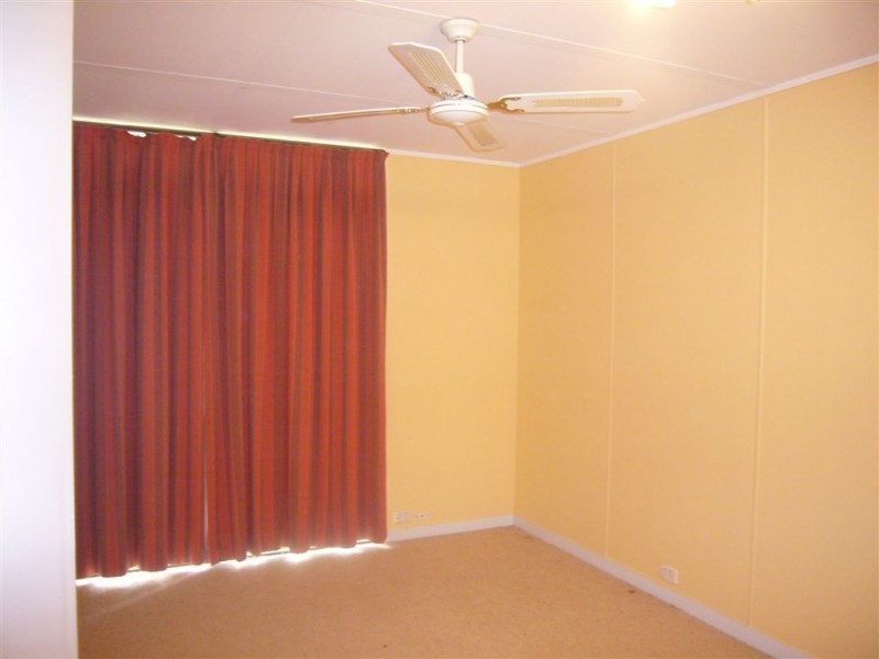 15 Beare Street, Clare SA 5453