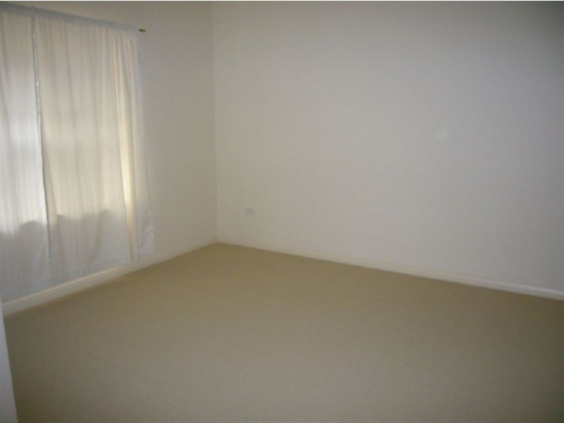 6 West Tce, Clare SA 5453