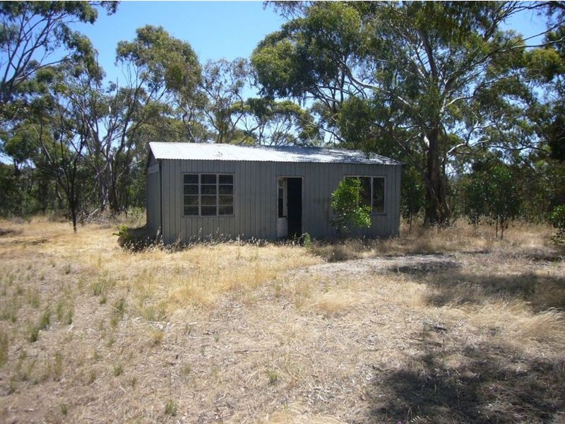 30 Warenda Road, Clare SA 5453
