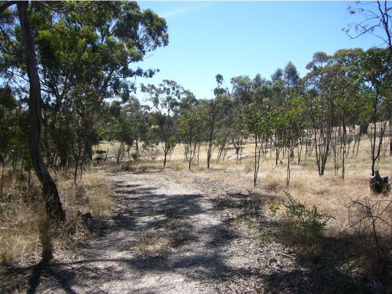 30 Warenda Road, Clare SA 5453