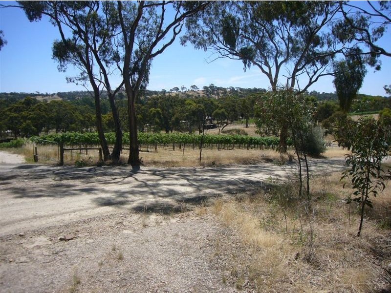 30 Warenda Road, Clare SA 5453