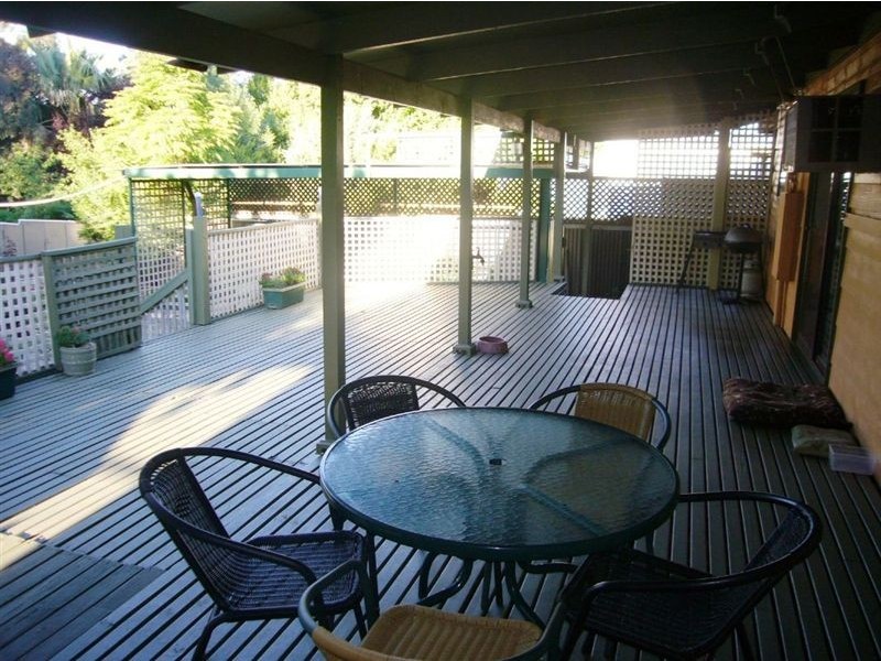 49 Victoria Road, Clare SA 5453