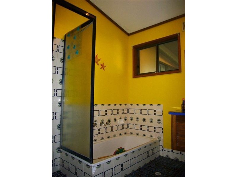 49 Victoria Road, Clare SA 5453