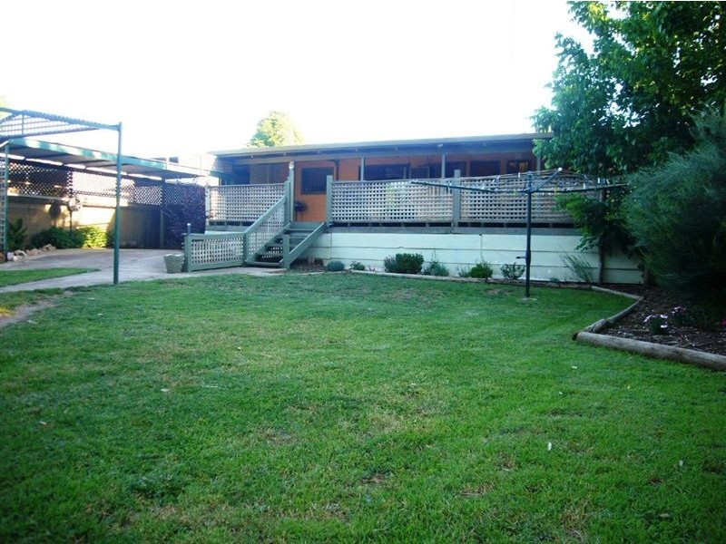 49 Victoria Road, Clare SA 5453