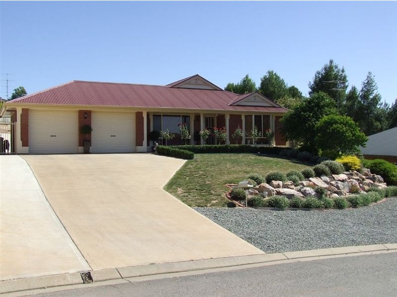 23 Hentschke Road, Clare SA 5453