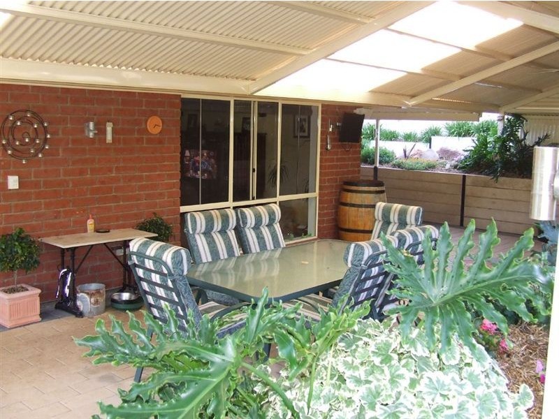 23 Hentschke Road, Clare SA 5453