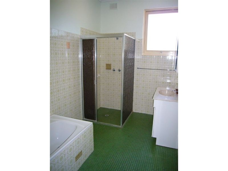 5/8 Beare St, Clare SA 5453