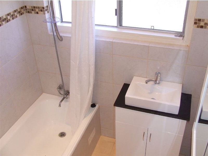 6 West Terrace, Clare SA 5453