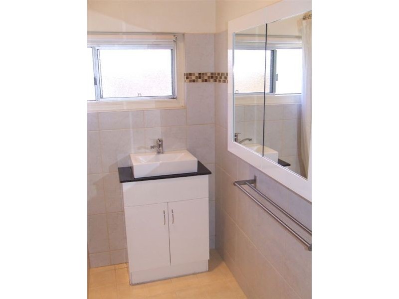 6 West Terrace, Clare SA 5453