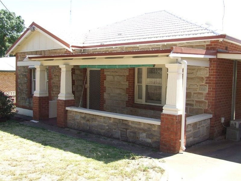 6 West Terrace, Clare SA 5453