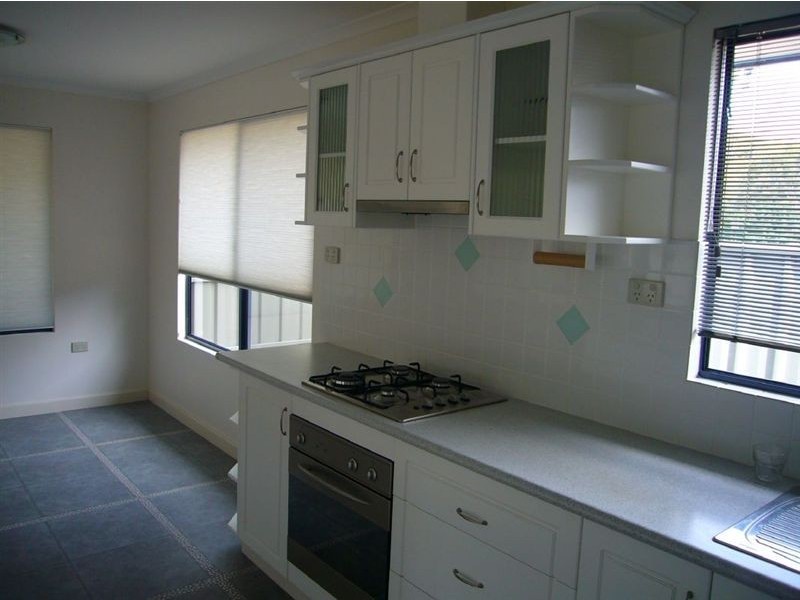 1/4 East Terrace, Clare SA 5453