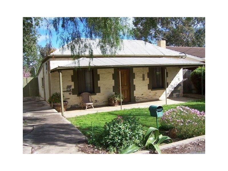 5 Strickland St, Riverton SA 5412
