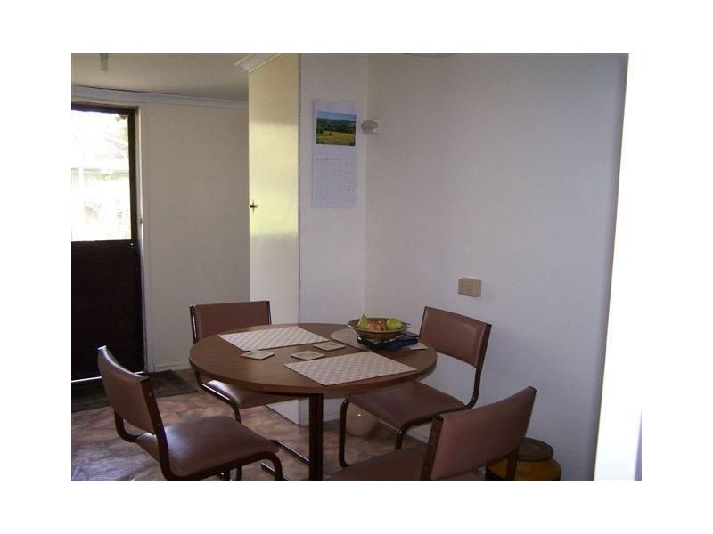 5 Strickland St, Riverton SA 5412