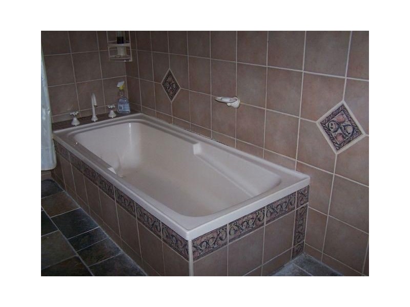 5 Strickland St, Riverton SA 5412