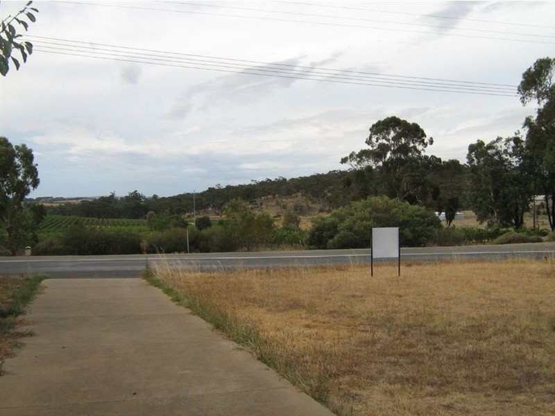 62 Blyth Road, Clare SA 5453