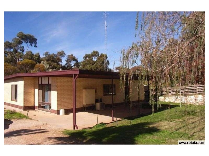 9 Vanga Avenue, Clare SA 5453