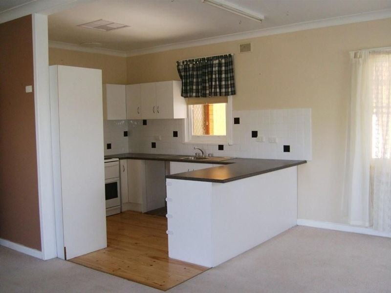 1 Cooper St, Riverton SA 5412