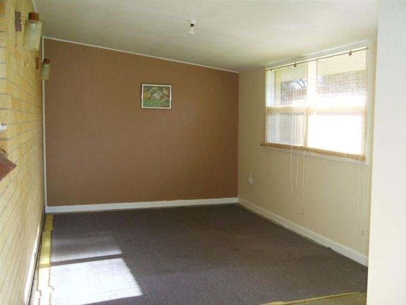 1 Cooper St, Riverton SA 5412